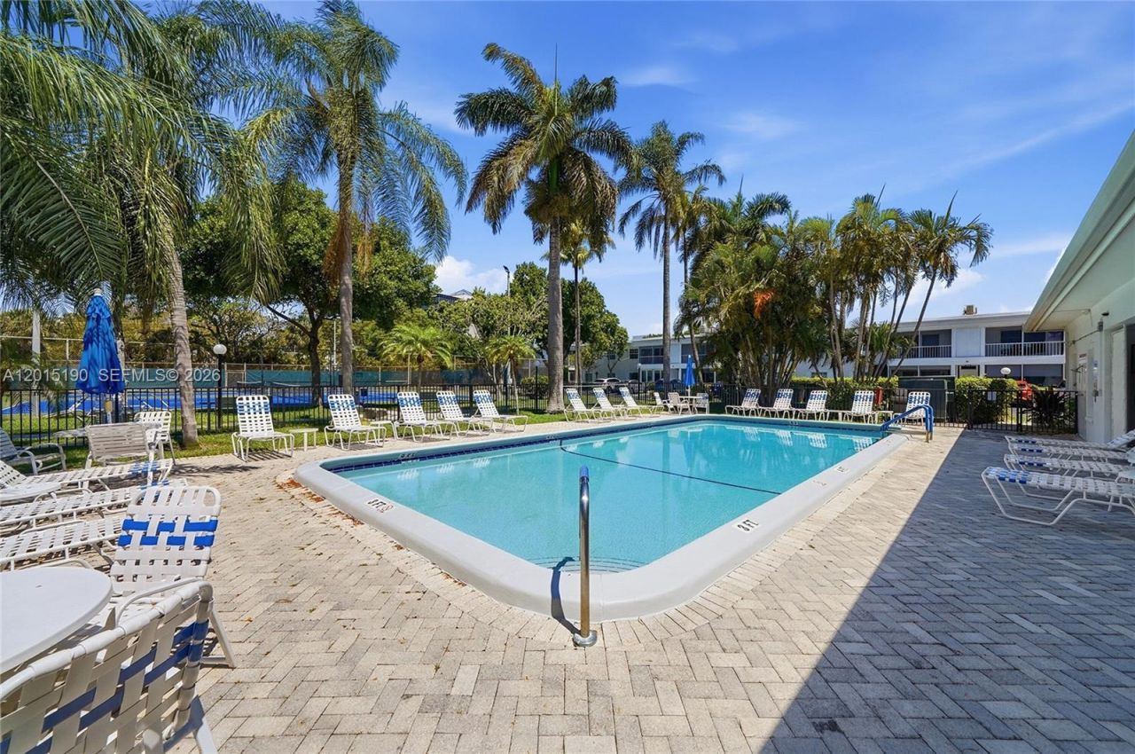 6273 Bay Club Dr, Unit 2, Fort Lauderdale, FL 33308 Photo