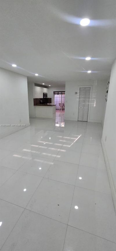 2461 W 76th St, Unit 103, Hialeah, FL 33016 Photo
