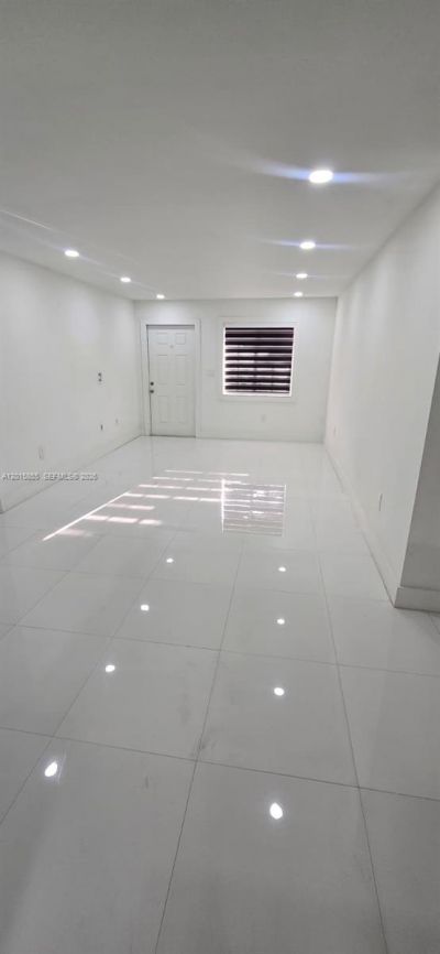 2461 W 76th St, Unit 103, Hialeah, FL 33016 Photo