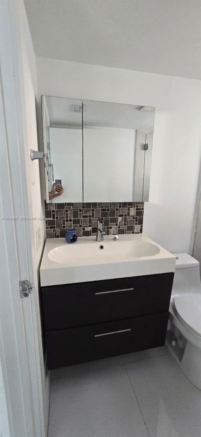 2461 W 76th St, Unit 103, Hialeah, FL 33016 Photo