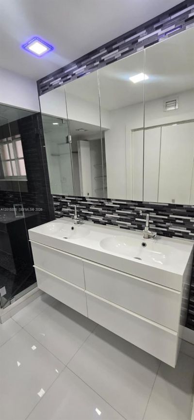 2461 W 76th St, Unit 103, Hialeah, FL 33016 Photo