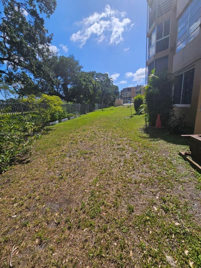 1301 NE 191st St , Unit F103, Miami, FL 33179 Photo