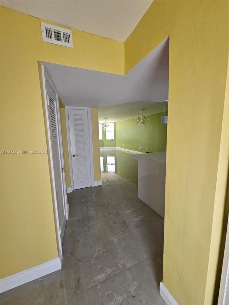 1301 NE 191st St , Unit F103, Miami, FL 33179 Photo