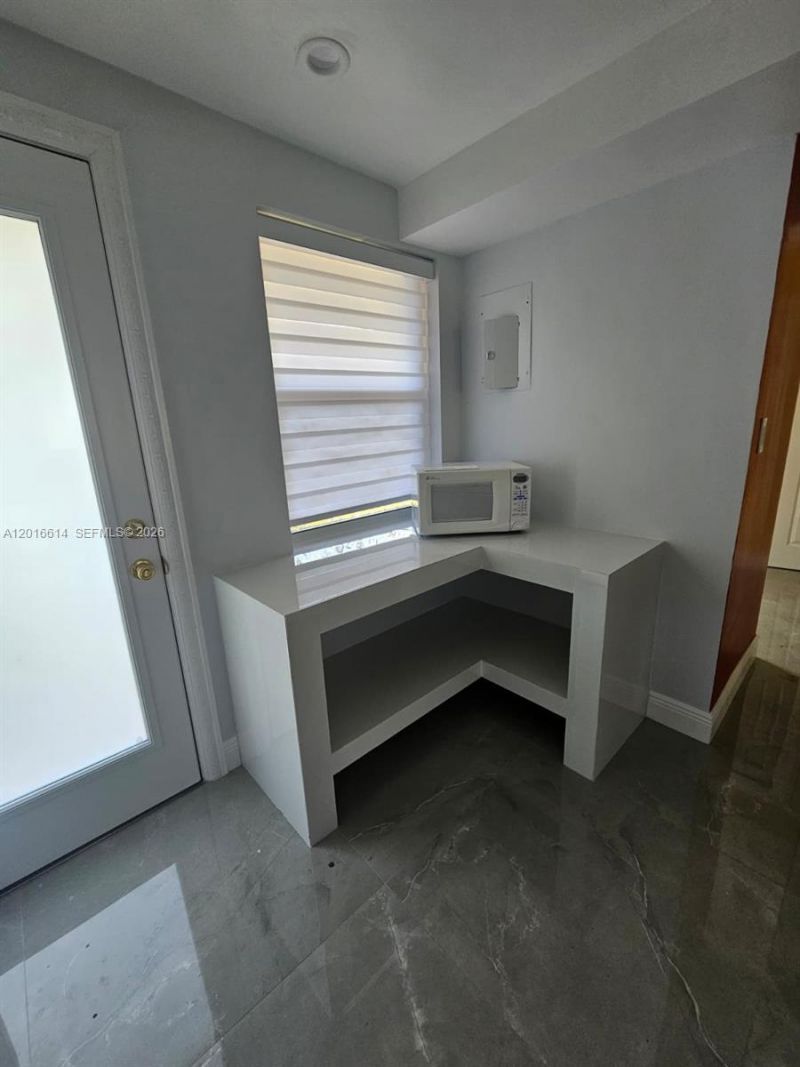 1301 NE 191st St , Unit F103, Miami, FL 33179 Photo