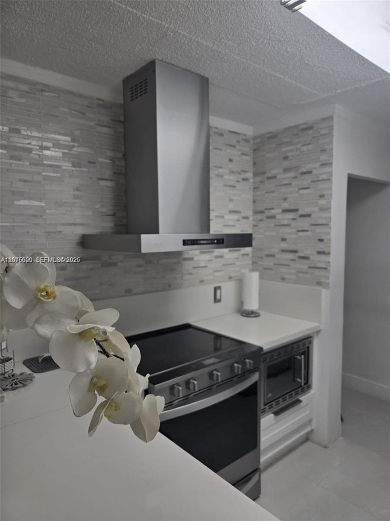 9410 Live Oak Pl , Unit 103, Davie, FL 33324 Photo