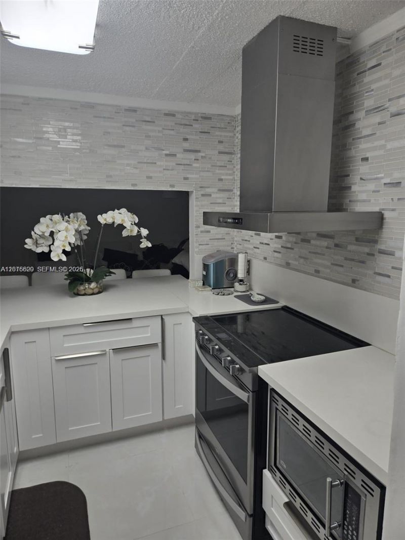 9410 Live Oak Pl , Unit 103, Davie, FL 33324 Photo