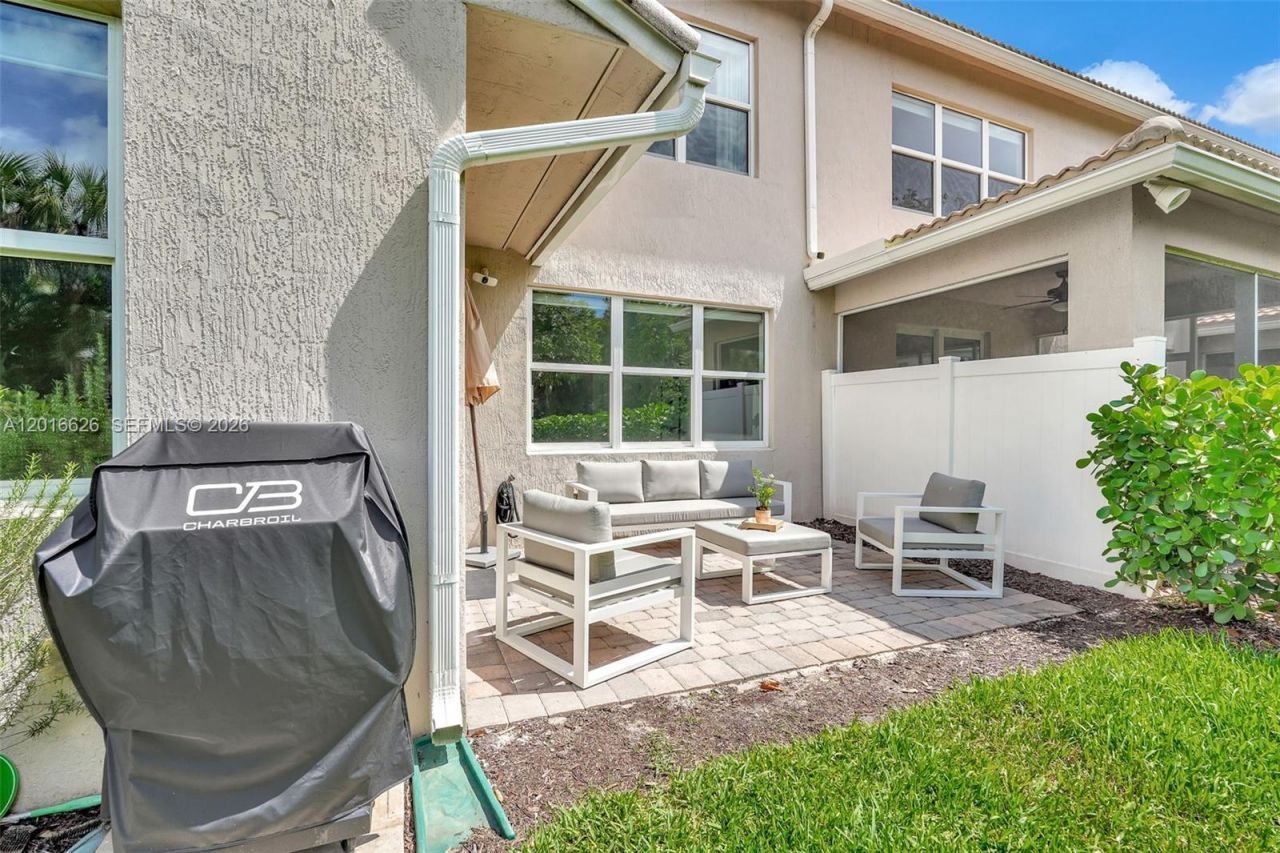 4774 Eucalyptus Dr, Hollywood, FL 33021 Photo