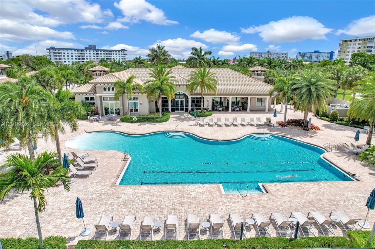 4774 Eucalyptus Dr, Hollywood, FL 33021 Photo