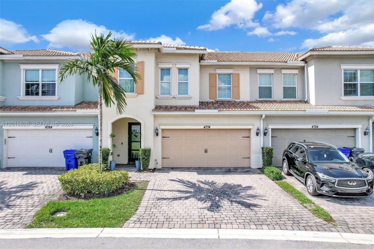4774 Eucalyptus Dr, Hollywood, FL 33021 Photo