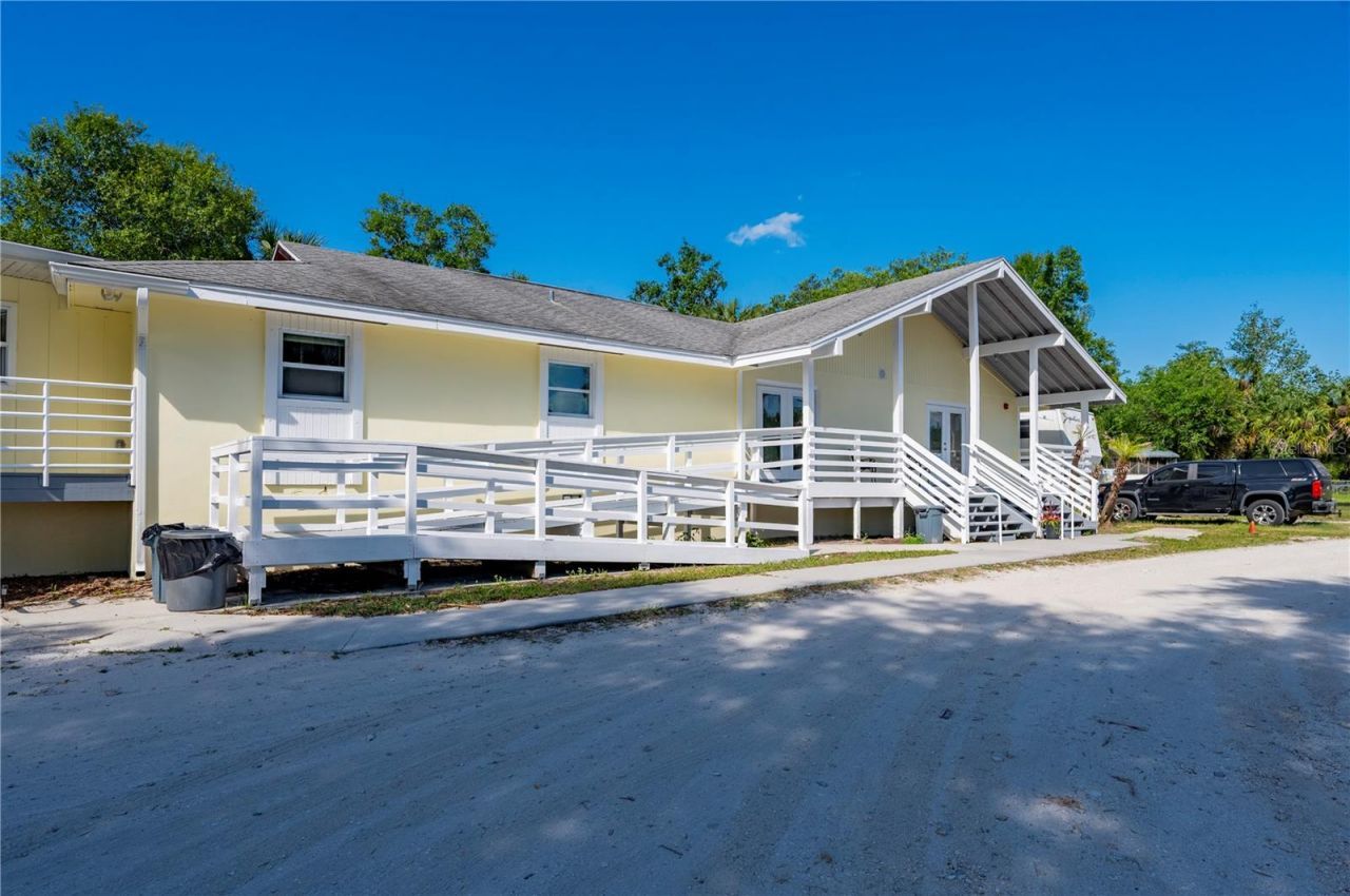 8806 SW Start Center Street, Arcadia, FL 34269 Photo