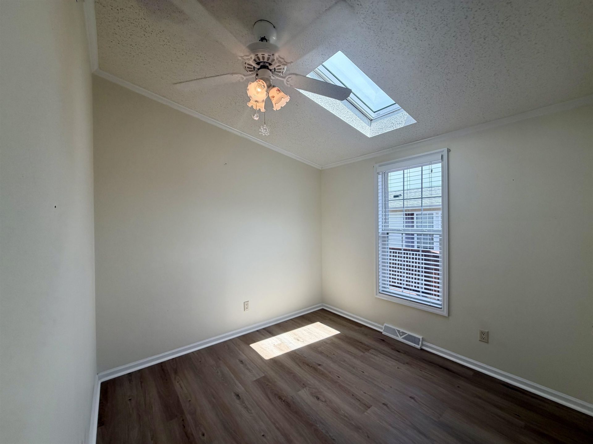 1548 Mason Circle  Photo 10
