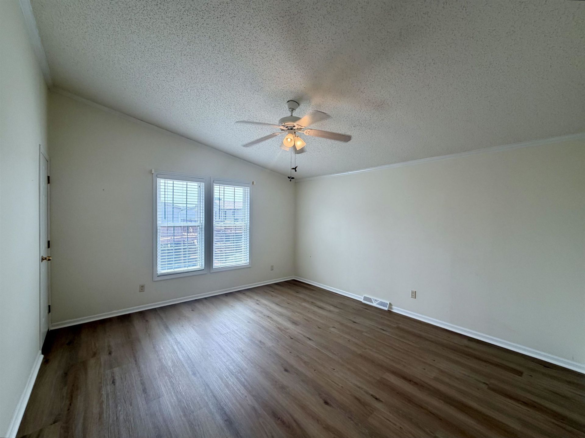 1548 Mason Circle  Photo 13