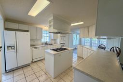 1548 Mason Circle  photo 4