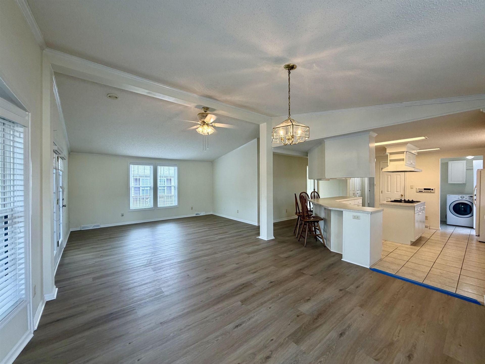 1548 Mason Circle  Photo 7