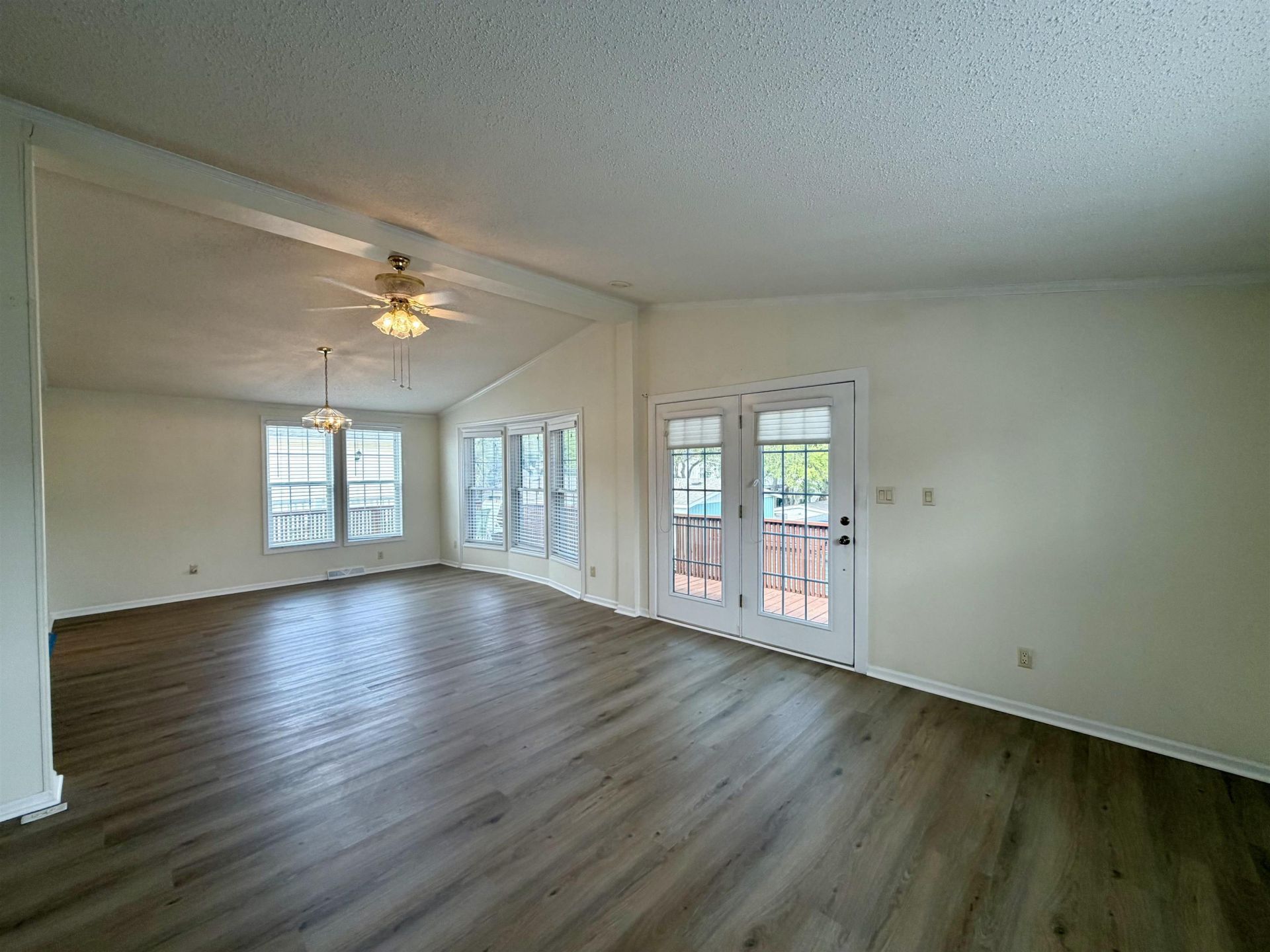 1548 Mason Circle  Photo 8
