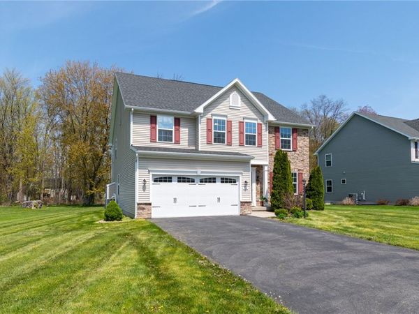 708 Hillspring , Webster, NY 14580
