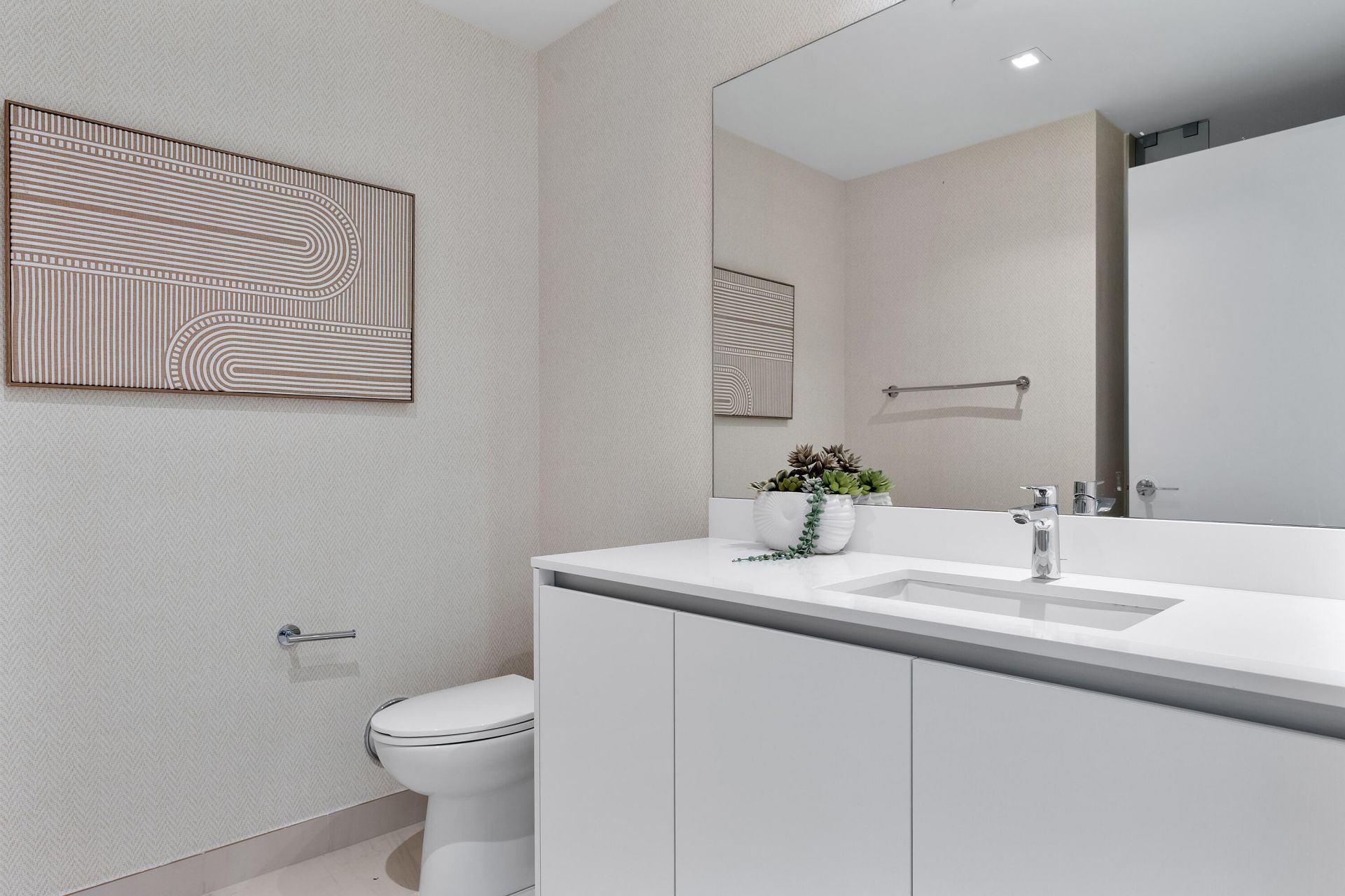 1116 N Ocean Boulevard, Unit 304, Pompano Beach, FL 33062 Photo