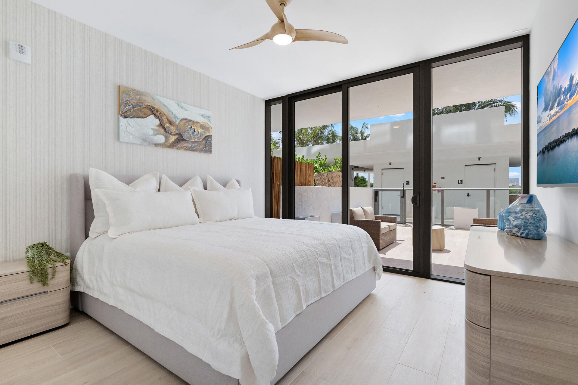 1116 N Ocean Boulevard, Unit 304, Pompano Beach, FL 33062 Photo