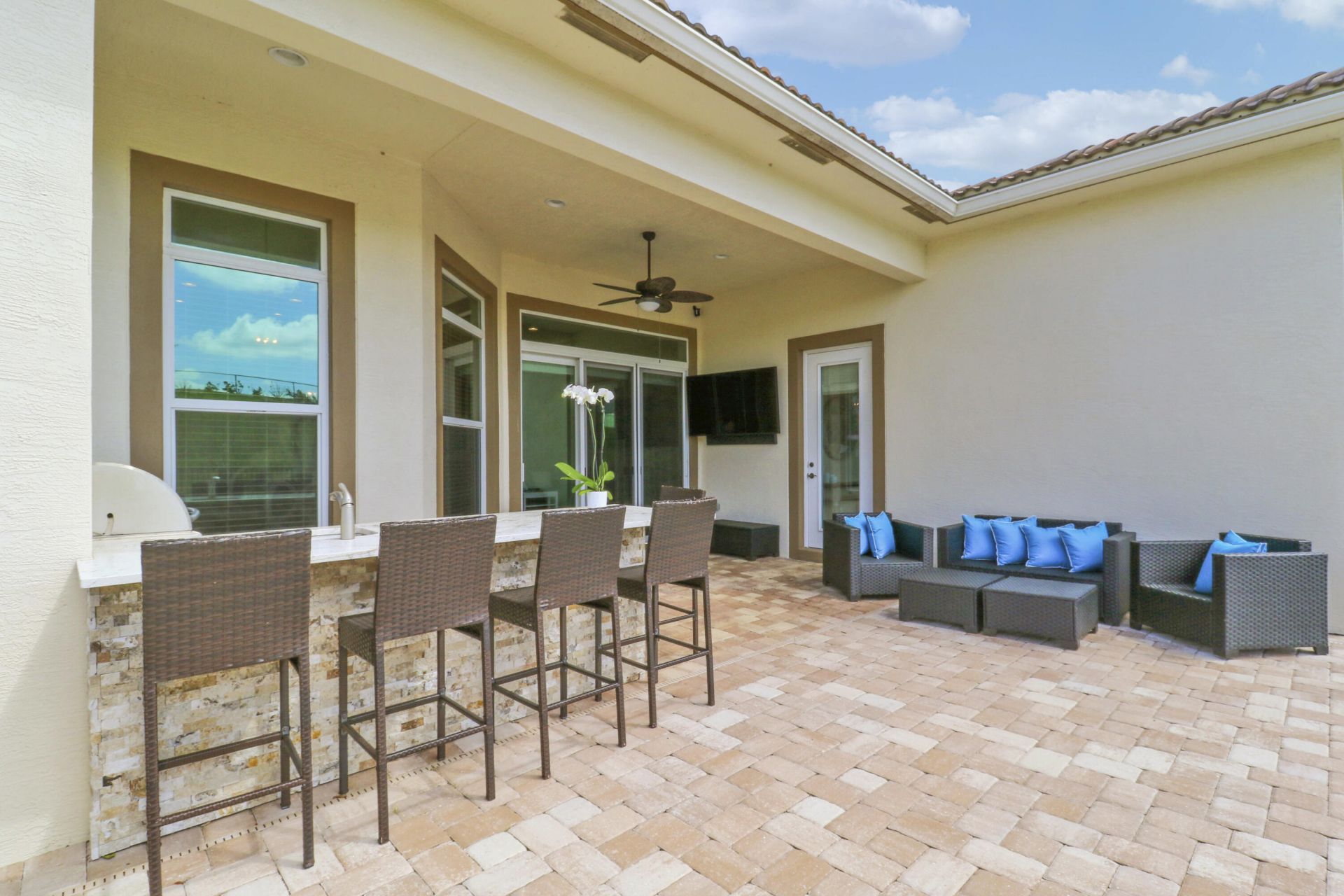 9247 SW Miracoli Way, Port Saint Lucie, FL 34987 Photo