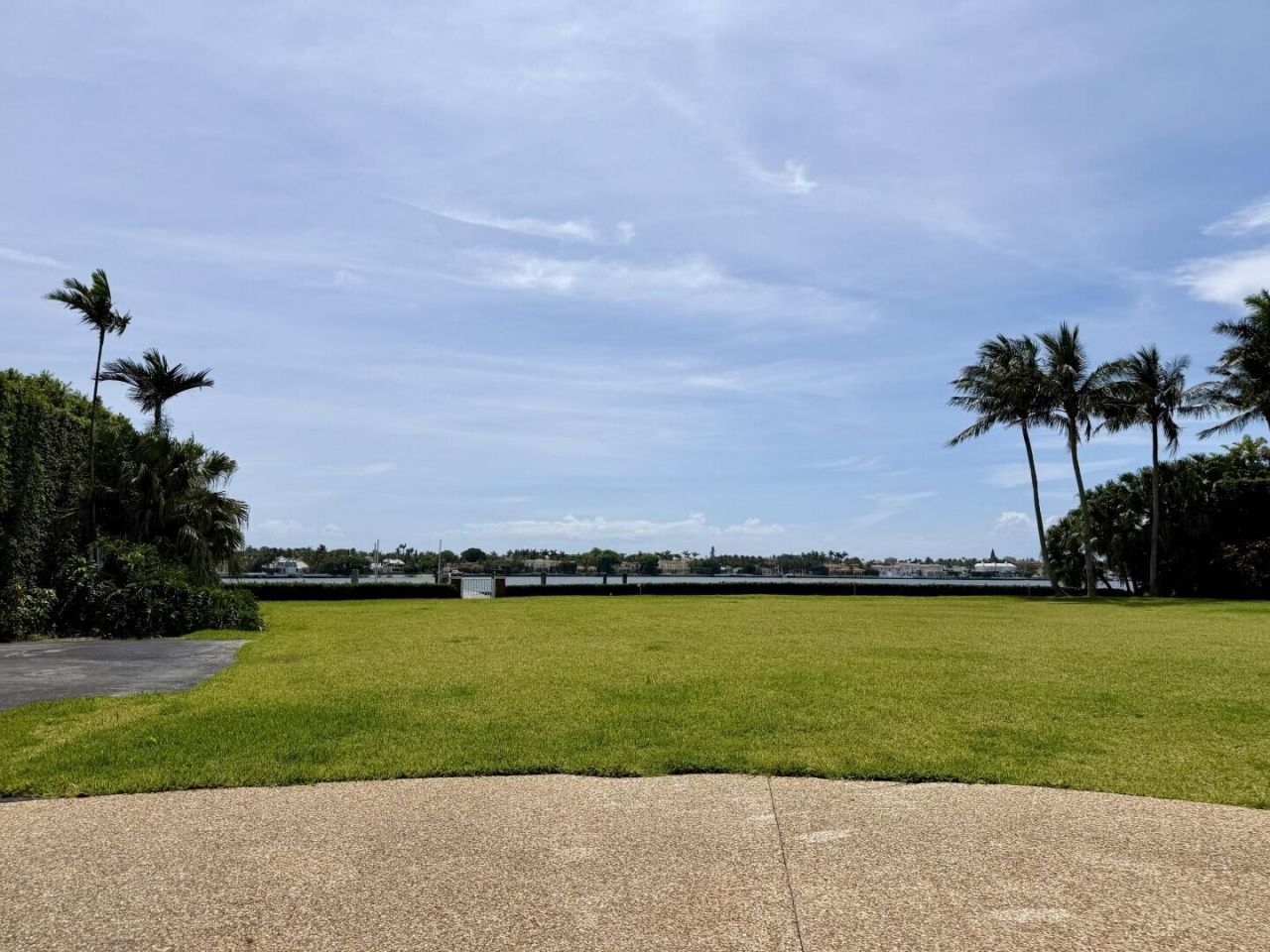 690 Island Drive, Palm Beach, FL 33480 Photo