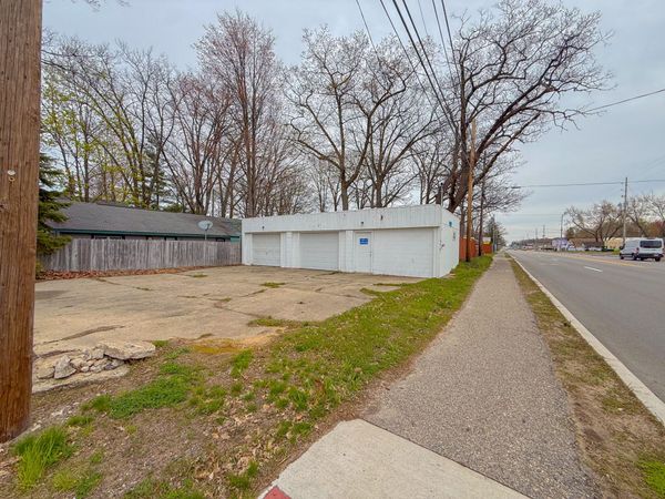 4082 W Houghton Lake Drive, Houghton Lake, MI 48629