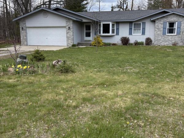 8697 Artesia Beach Road, St. Helen, MI 48656