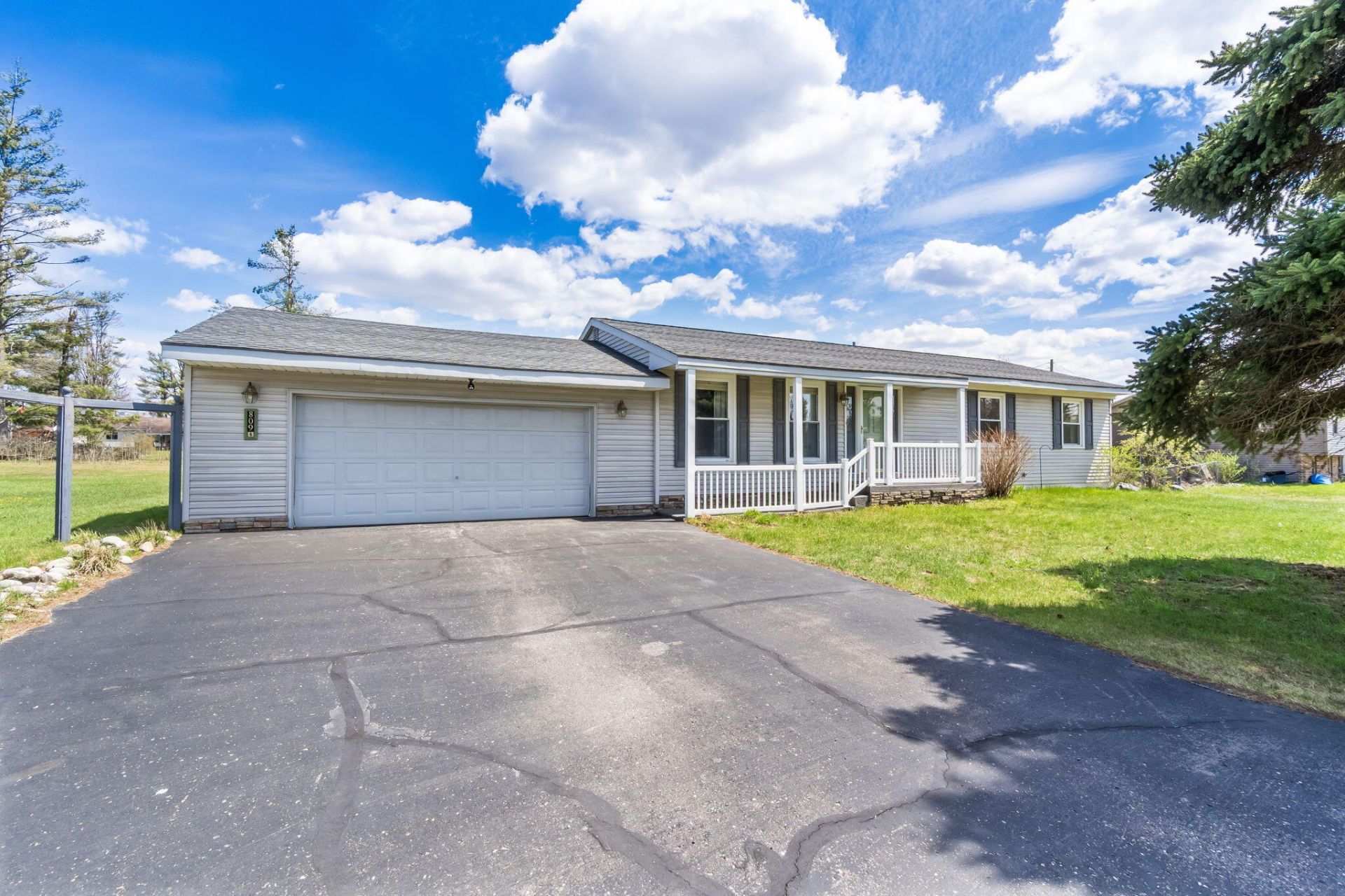 809 Pine Briar Lane, Gaylord, MI 49735 Main Photo