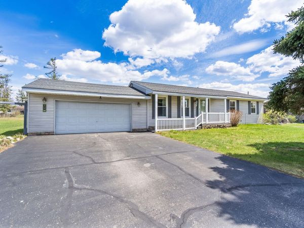 809 Pine Briar Lane, Gaylord, MI 49735