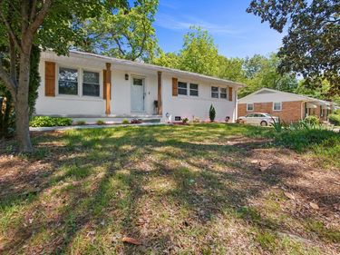 829 Greenwich Street, Raleigh, NC 27610