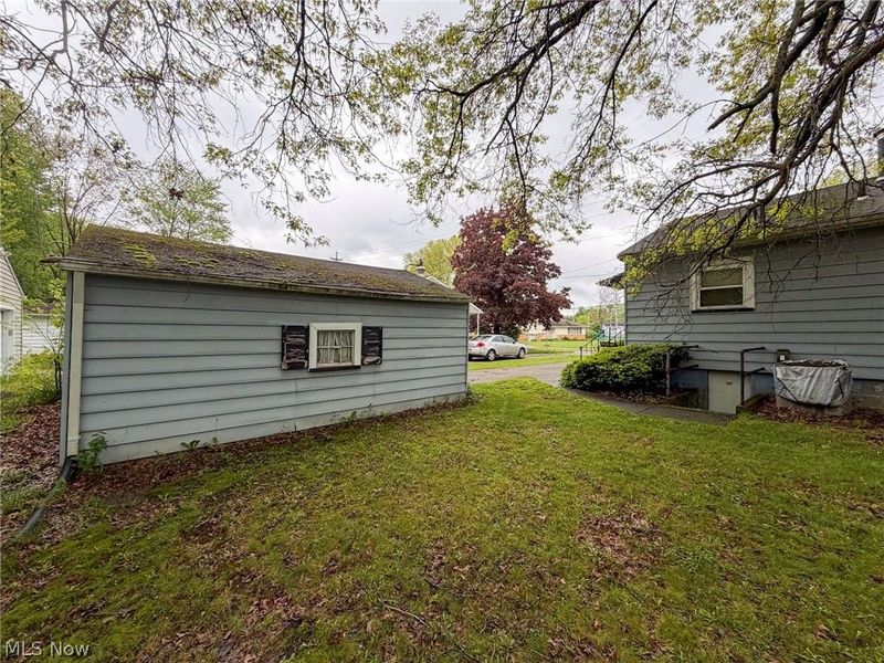 572 Comstock Street NW, Warren, OH 44483 Photo 25