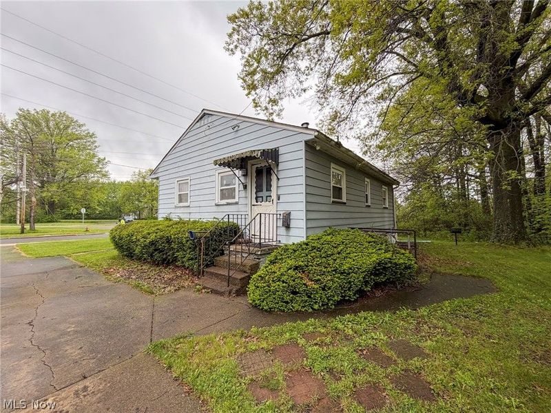 572 Comstock Street NW, Warren, OH 44483 Photo 26