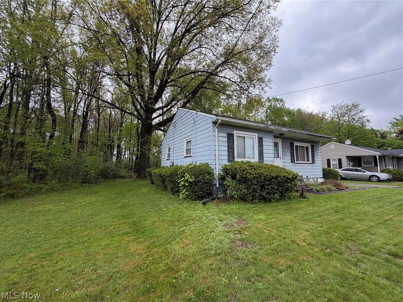 572 Comstock Street NW, Warren, OH 44483 Photo 27