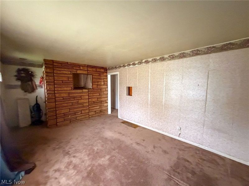 572 Comstock Street NW, Warren, OH 44483 Photo 8