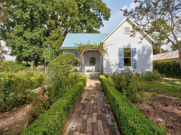 101 Short ST, Smithville, TX 78957