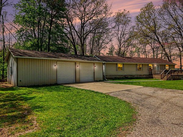 52800 Boone Road, Three Rivers, MI 49093