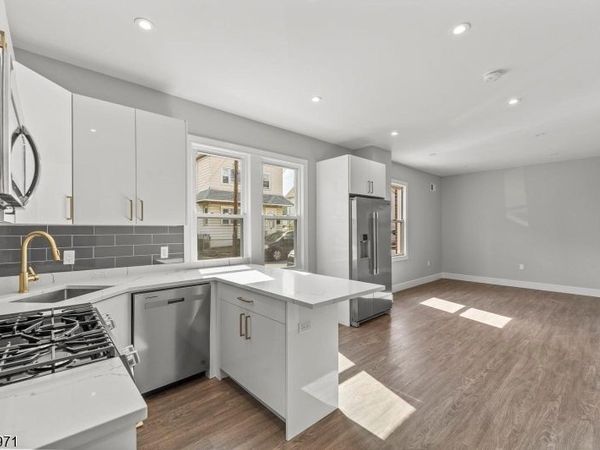 59 Locust Ave, Unit 1R, Wallington, NJ 07057