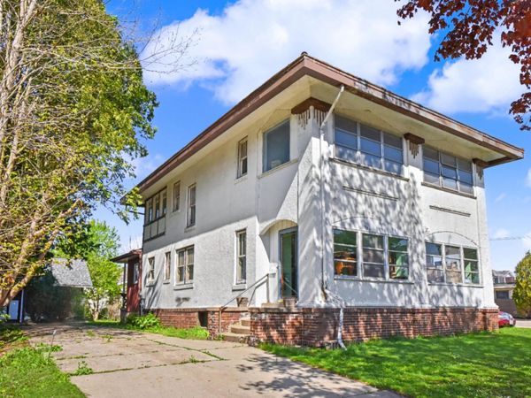 108 S Washington St, Elkhorn, WI 53121