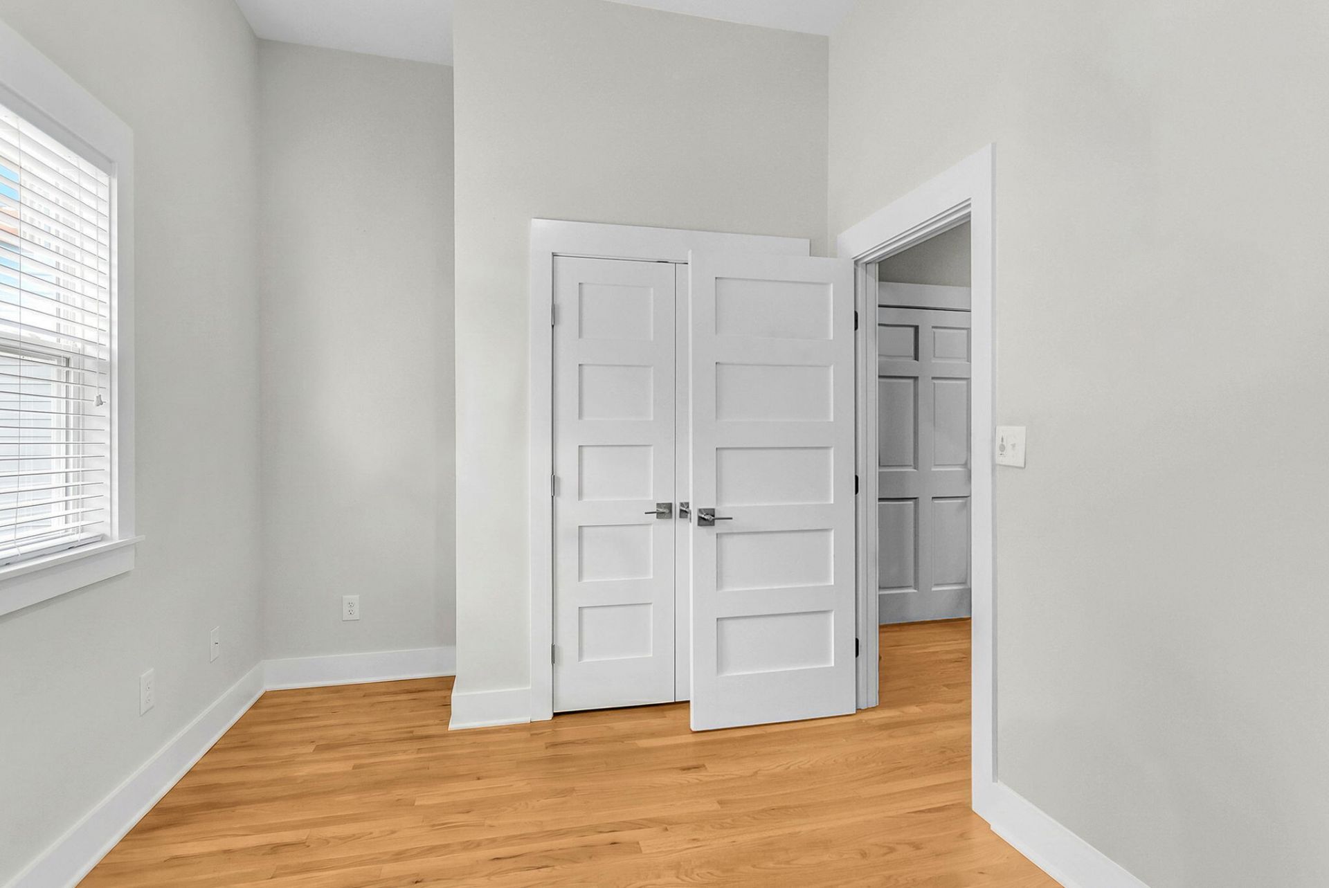 137 Calhoun Street Photo 12