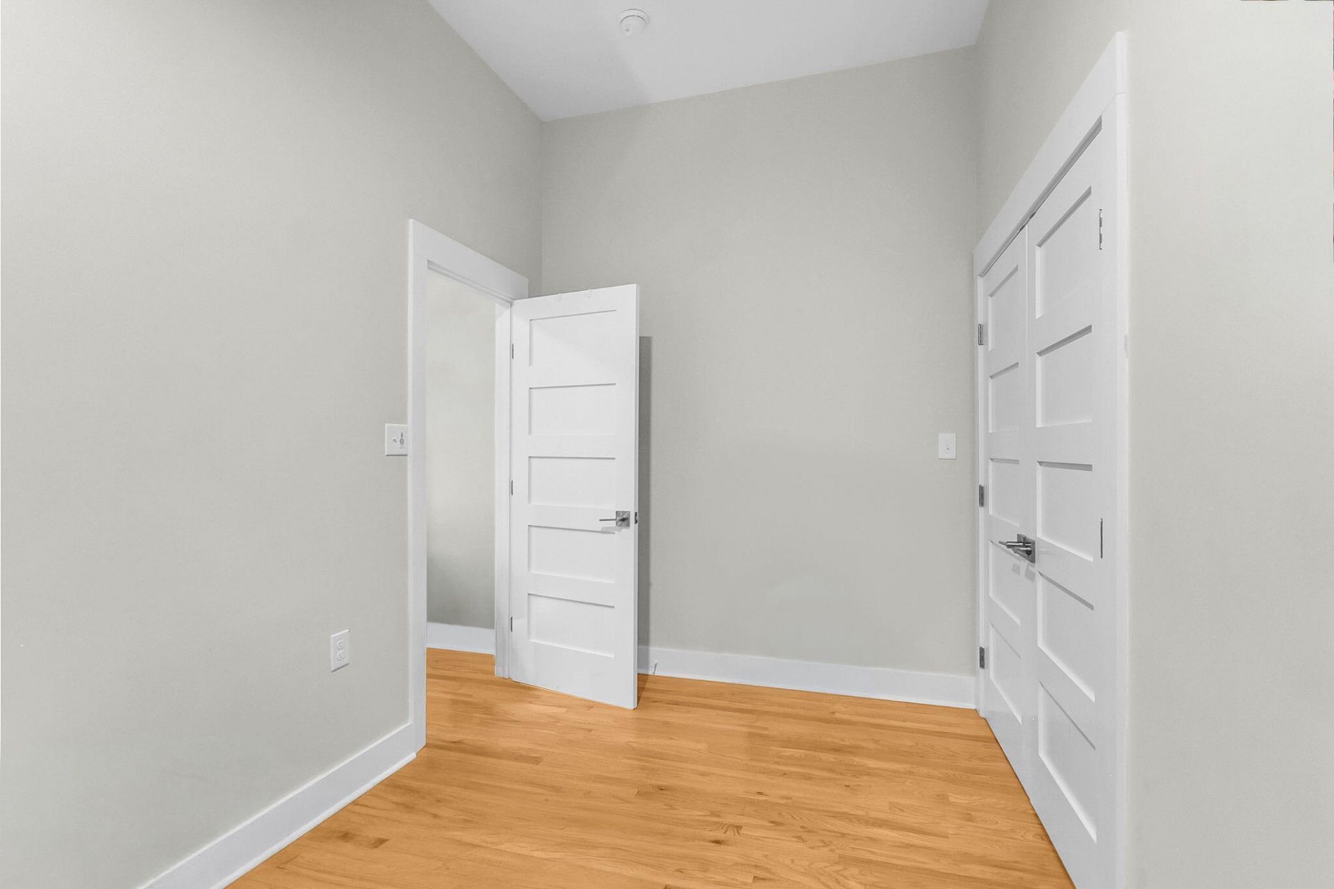 137 Calhoun Street Photo 9