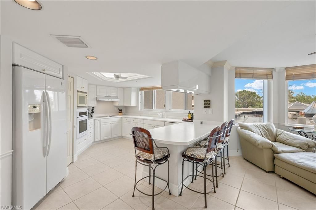 6849 Grenadier Blvd, Unit 201, Naples, FL 34108 Photo