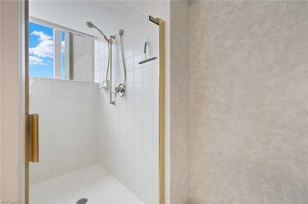 6849 Grenadier Blvd, Unit 201, Naples, FL 34108 Photo