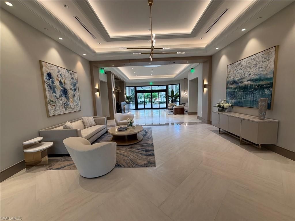 6849 Grenadier Blvd, Unit 201, Naples, FL 34108 Photo