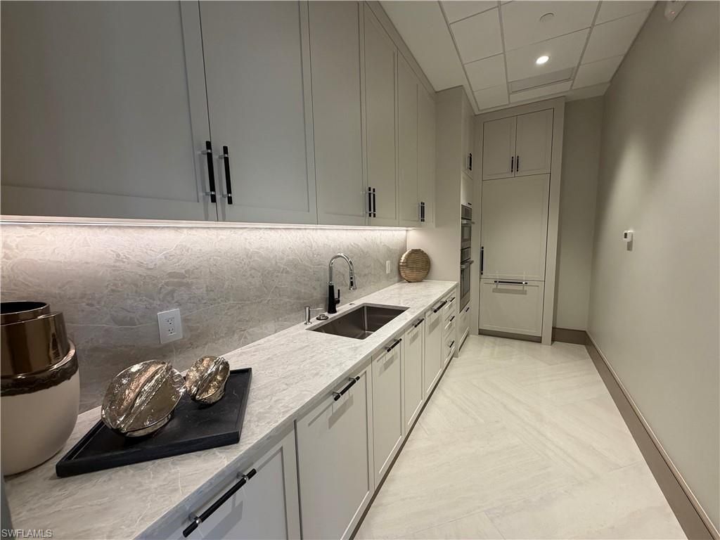 6849 Grenadier Blvd, Unit 201, Naples, FL 34108 Photo
