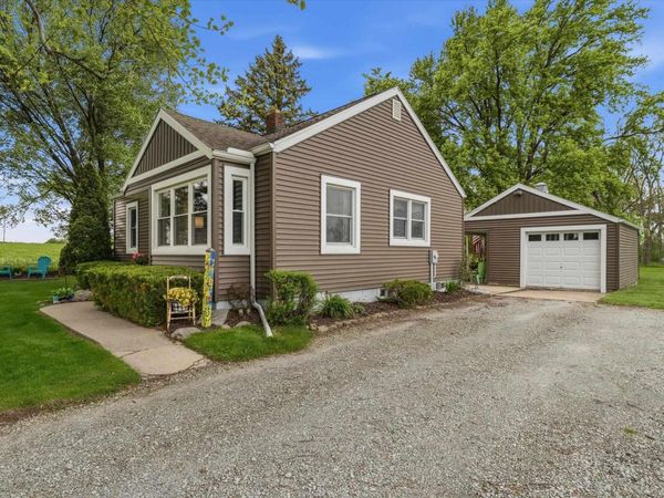 17281 Quinn Road, Bremen, IN 46506