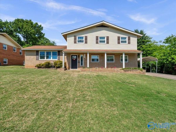 2216 Fairfax Street, Huntsville, AL 35811