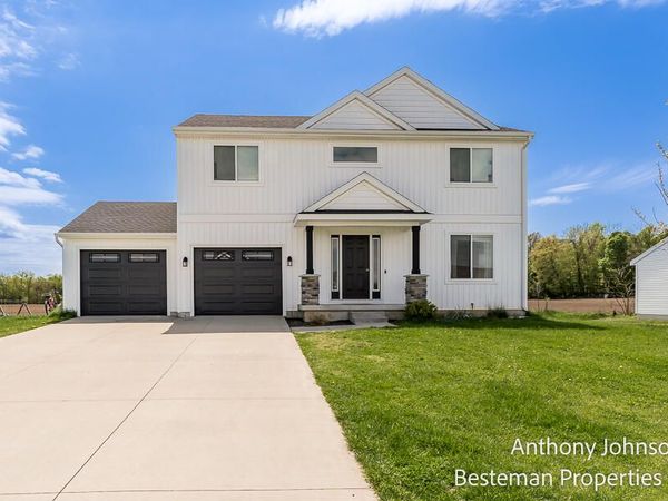 250 Warbler Drive, Caledonia, MI 49316