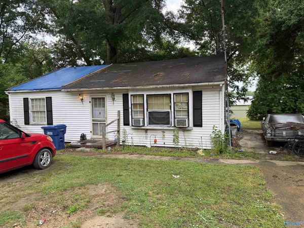 411 N North Emmett Street, Albertville, AL 35950