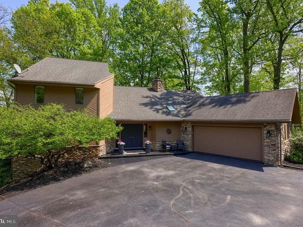 315 WINDING HILL DRIVE, LANCASTER, PA 17601
