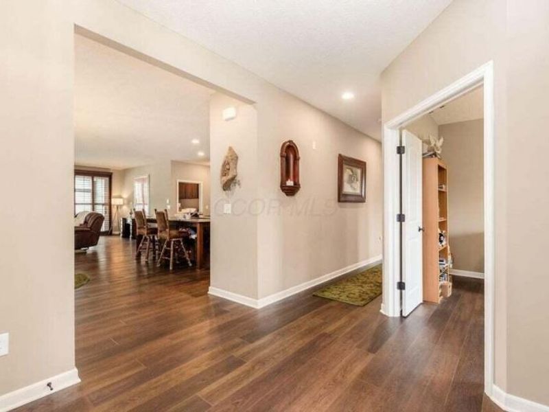 205 Honeywood Drive S, Galena, OH 43021 Photo 4