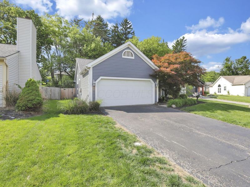 3548 Raflin Drive, Columbus, OH 43231 Photo 2